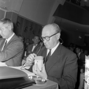 Het congres van de SAI te Amsterdam De Franse leider Guy Mollet, Bestanddeelnr 915-5100