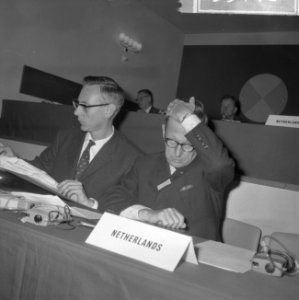 Het congres van de SAI te Amsterdam Ollenhauer, Bestanddeelnr 915-5110