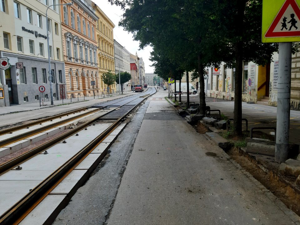 Grohova - tramvajové kolejiště 20200719 115827