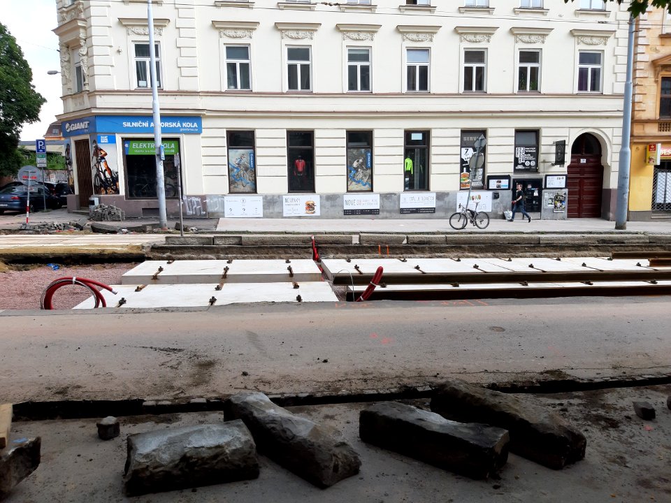 Grohova - tramvajové kolejiště 20200719 115651