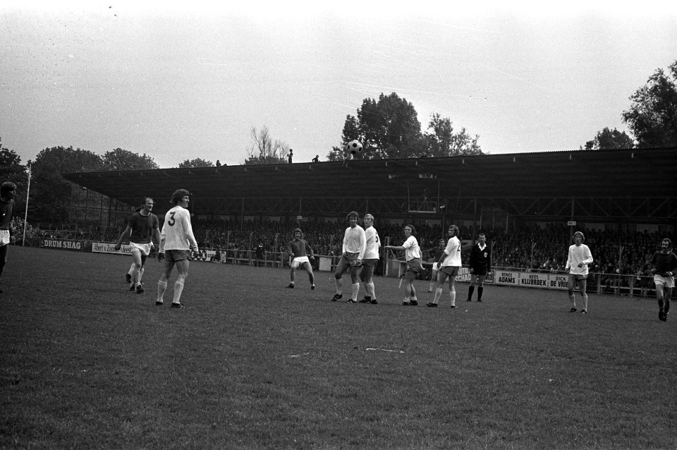 Het beslissende doelpunt van AZ 67-speler Michel Vonk, Bestanddeelnr 925-6453