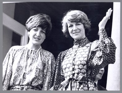 Het defilé ter gelegenheid van de 68ste verjaardag van Koningin Juliana op palei, Bestanddeelnr 006-0016