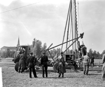 Het Ding in Wormer (gat in weiland), aanvoer van het materiaal, Bestanddeelnr 910-7002