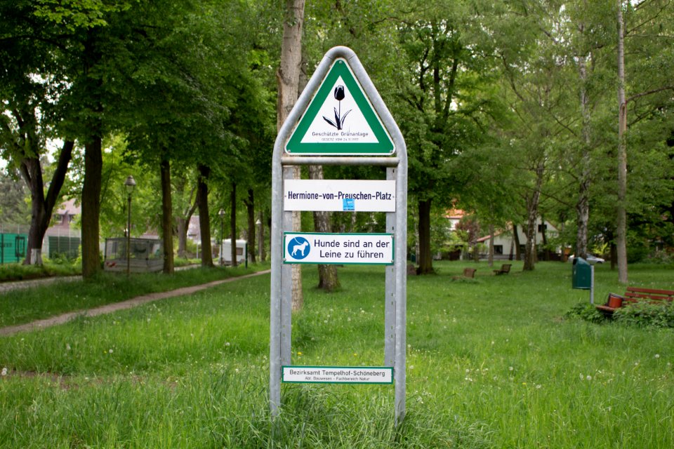 Hermione-von-Preuschen-Platz 20140506 11