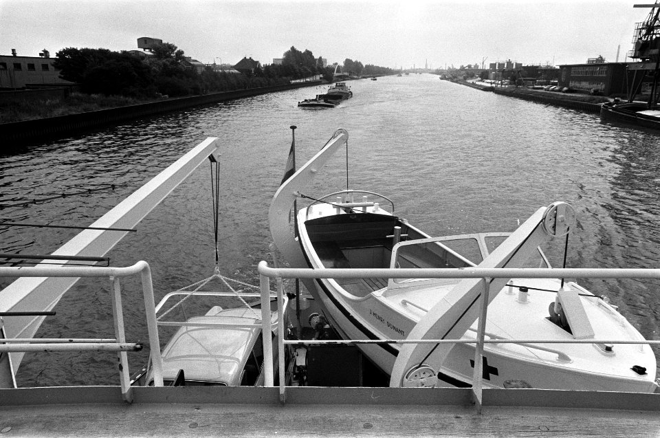Het achterdek met een reddingsboot, Bestanddeelnr 922-6271
