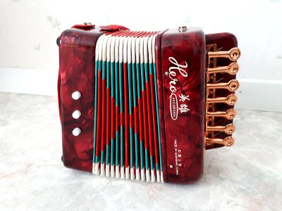Hero toy accordion