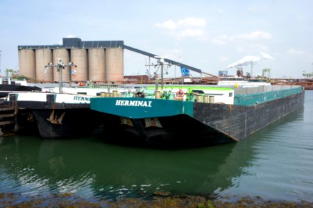 Hermina - ENI 02321854 - Vrachtschip & Hermina I - ENI 02325261 - Duwbak, Hartelhaven, Port of Rotterdam, pic2