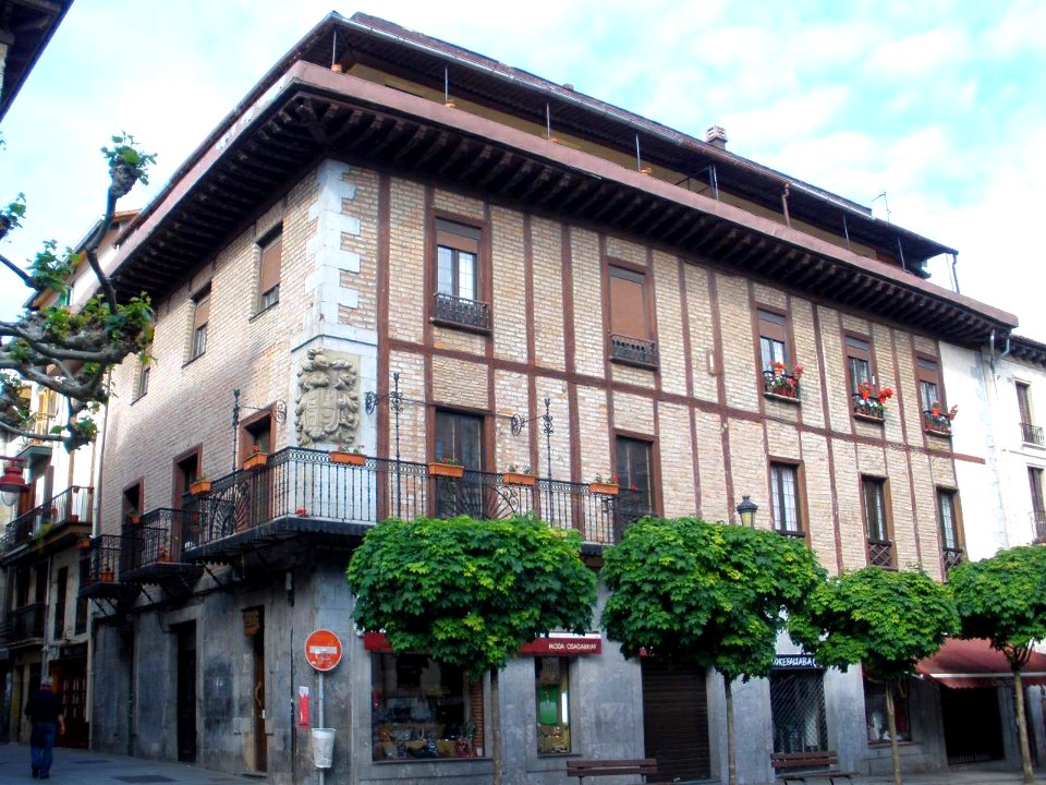 Hernani - Gudarien Plaza 03