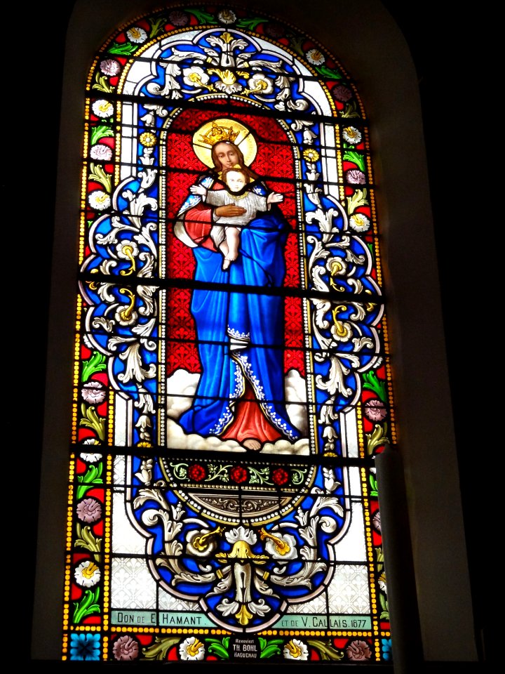 Hertzing (Moselle) église, vitrail 07 Madonna et Enfant