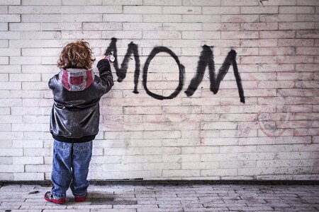 Mom graffiti the art of