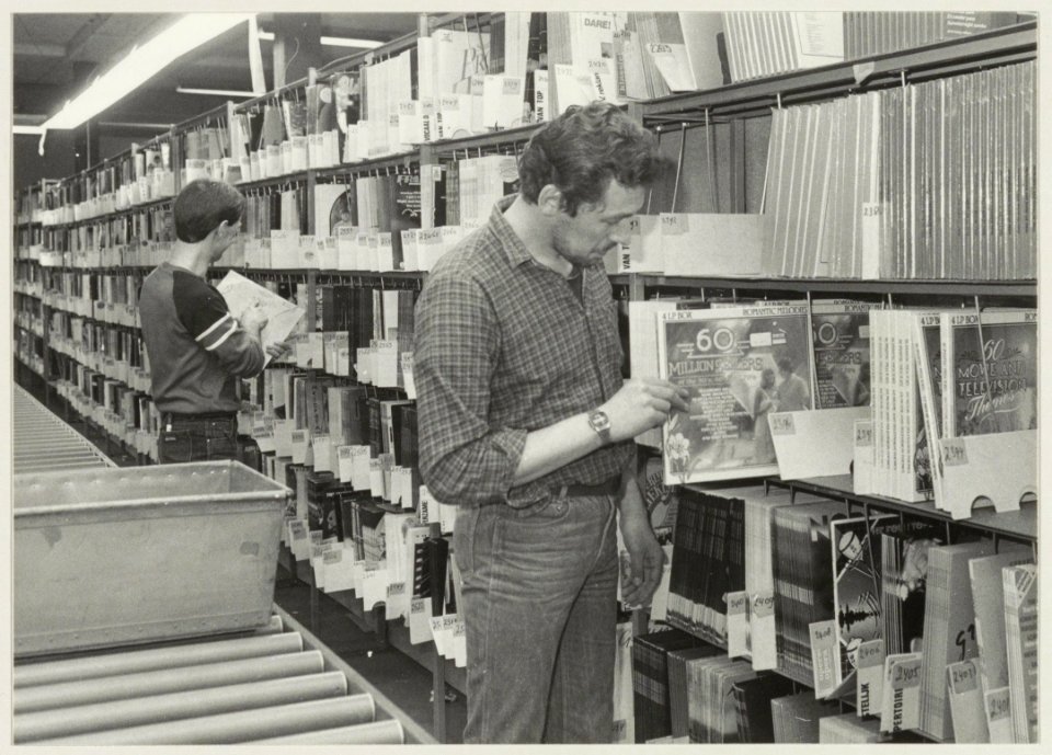 Het centrale magazijn van grammofoonplaten maatschappij Rotonde, Spaarndamseweg 414, NL-HlmNHA 54013871