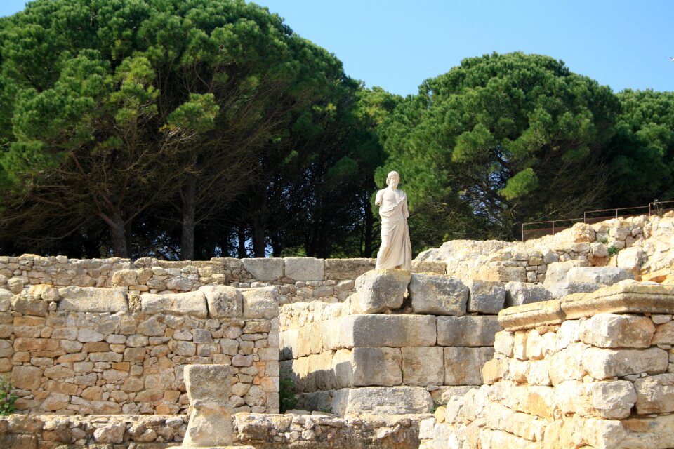 Exhumation greek spain