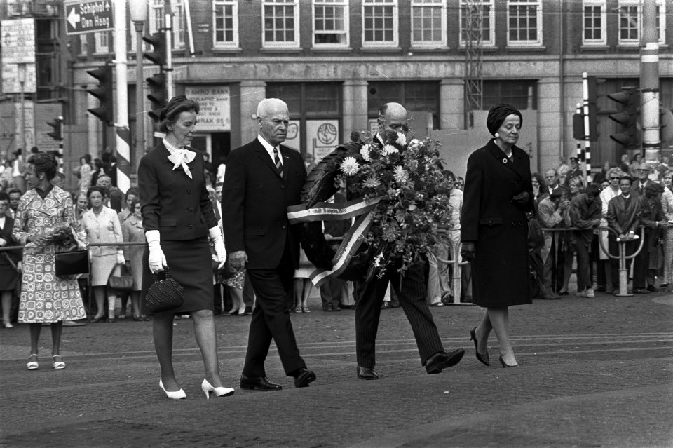 Het Comité 15 augustus 1970 herdenkt de beëindiging van de oorlog in Z-O Azie 25, Bestanddeelnr 923-7519