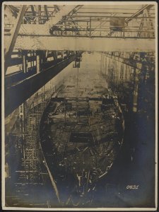 Het bouwen van schepen in Duitschland in oorlogstijd. Een zeekasteel op de helli, Bestanddeelnr 158-2887