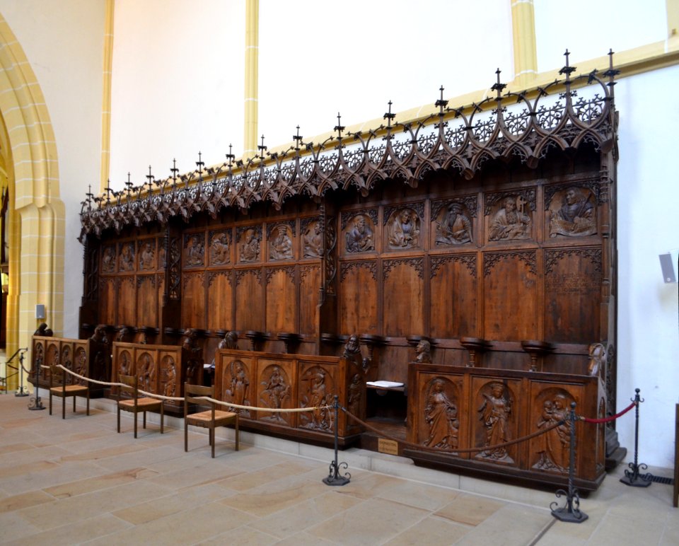 Herrenberg, Stiftskirche, Chorgestühl rechts