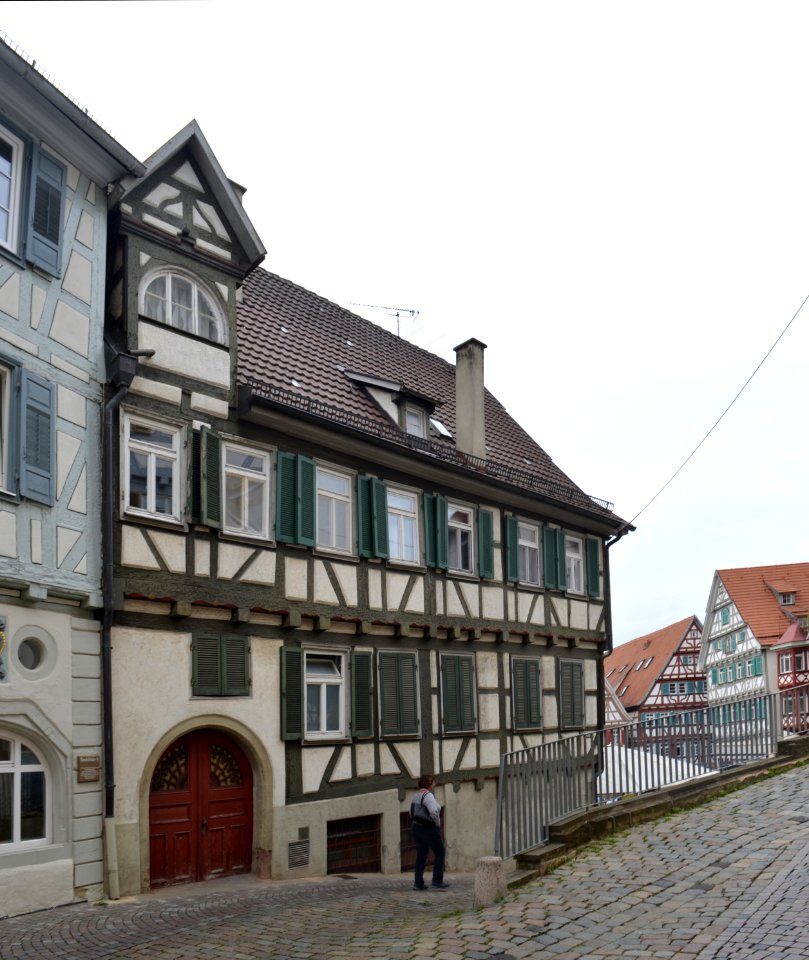 Herrenberg, Marktplatz 6 von Schuhgasse