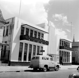 Het KLM-kantoor in de Steenbakkerijstraat in Paramaribo, Bestanddeelnr 252-5262
