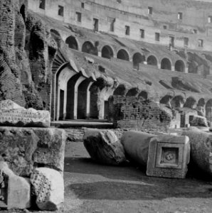 Het Flavisch amfitheater ofwel Colosseum, Bestanddeelnr 191-1227