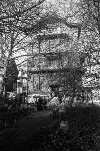 Het gebouw van de voormalige huishoudschool aan het Zandpad te Amsterdam, Bestanddeelnr 926-8766