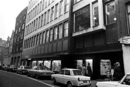 Het gebouw van Het Vrije Volk , de Arbeiderspers Hekevel Amsterdam. Exterieur, Bestanddeelnr 923-0723