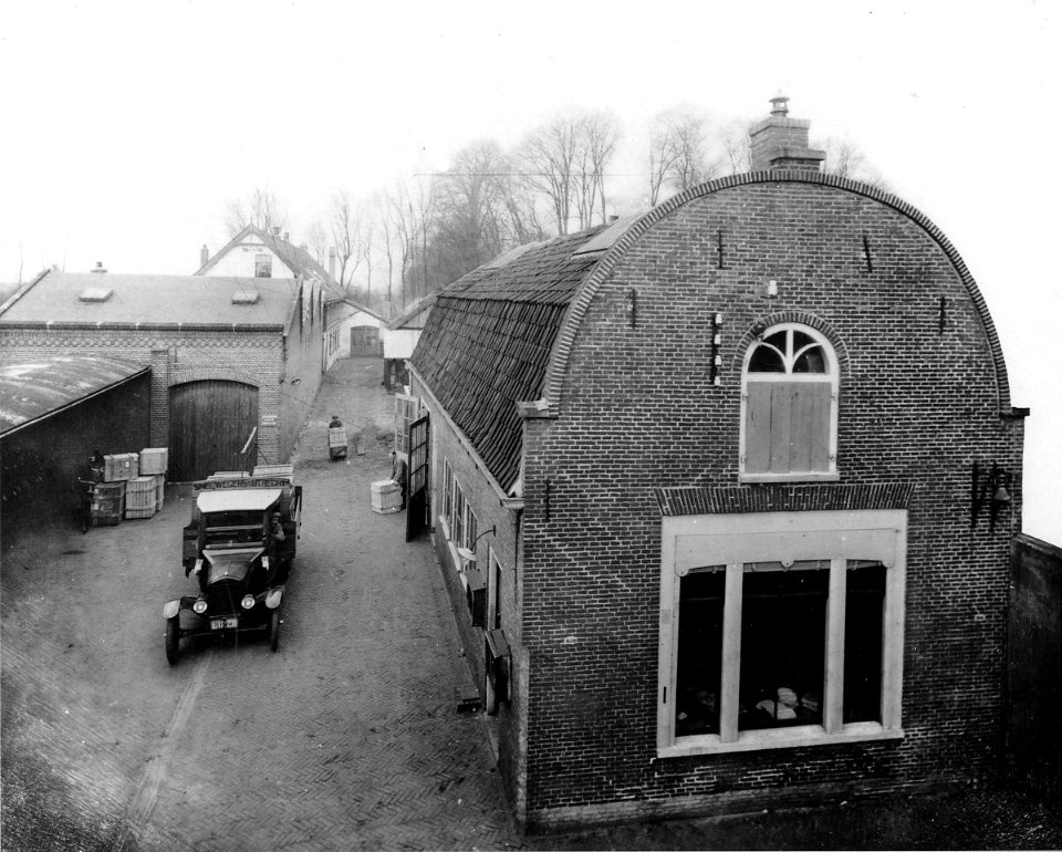Het gebouwencomplex van de weegschalenfabriek Olland
