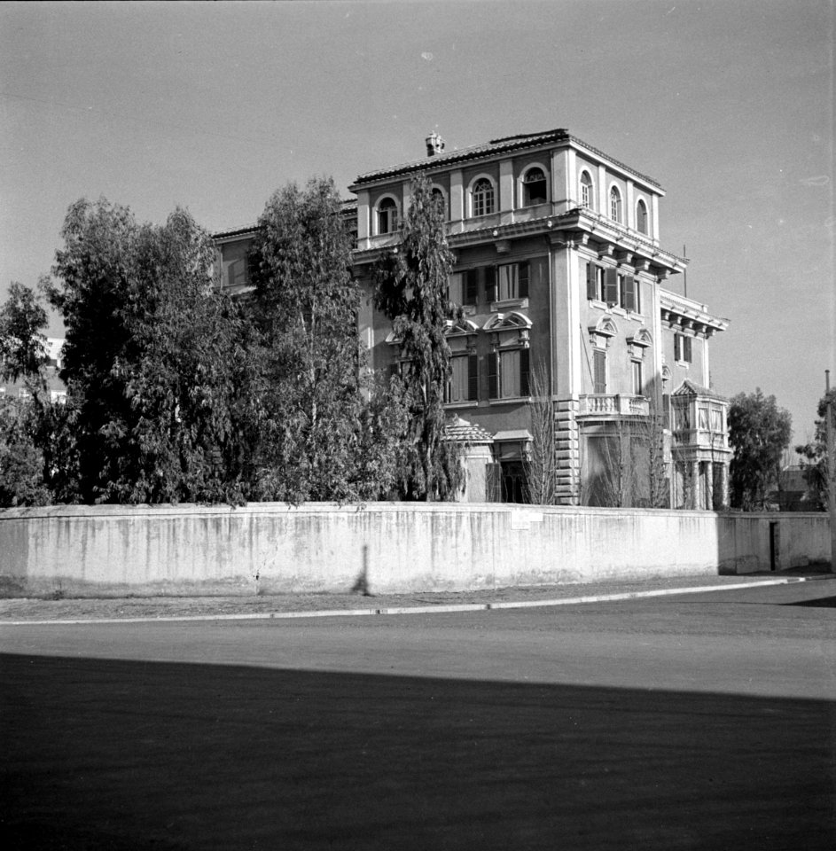 Het gebouw van het Pauselijk Nederlands College in Rome, Bestanddeelnr 191-1280