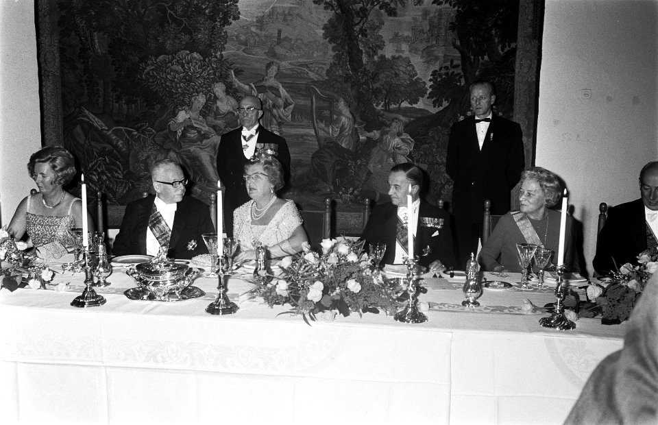 Het galadiner in het Prinsenhof in Delft, aangeboden aan president Heinemann van, Bestanddeelnr 923-0167