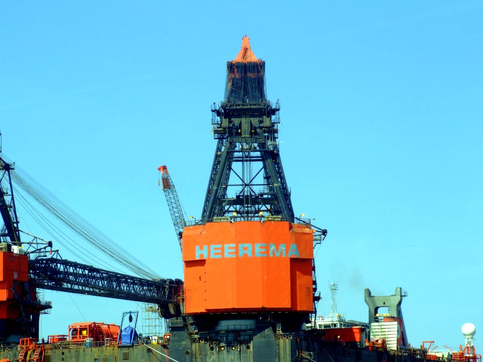 Hermod Starboard crane Port of Rotterdam 29April2007