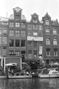 Het kraakpand Singel 114 met spandoeken, Bestanddeelnr 933-0774