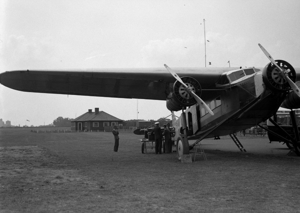 Het KLM passagiersvliegtuig de Fokker F-XII 'Leeuwerik' met de registratie PH-AF, Bestanddeelnr 190-1117