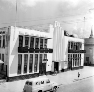 Het KLM-kantoor in de Steenbakkerijstraat in Paramaribo, Bestanddeelnr 252-5261