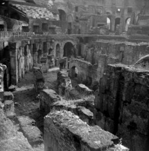 Het Flavisch amfitheater ofwel Colosseum, Bestanddeelnr 191-1220