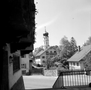 Het dorp Seeshaupt met kerktoren, Bestanddeelnr 254-5102