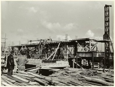 Het gebouw van de AWVN ( Algemene Werkgevers Vereniging ) in aanbouw. NL-HlmNHA 54004069
