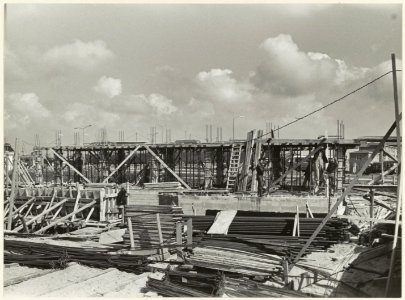 Het gebouw van de AWVN ( Algemene Werkgevers Vereniging ) in aanbouw, NL-HlmNHA 54004068
