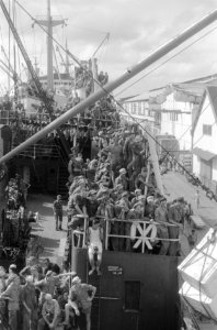 Het eerste contingent demobilisanten van de „C-divisie „7 December, 1400 milit, Bestanddeelnr 3410