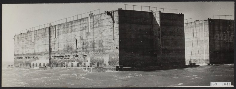 Het grote gat in de zeedijk bij Schelphoek op het eiland Schouwen moet gedicht w, Bestanddeelnr 059-1041