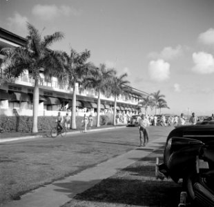 Het hoofdkantoor van de CPIM-olieraffinaderij op de Isla op Curaçao, Bestanddeelnr 252-7715