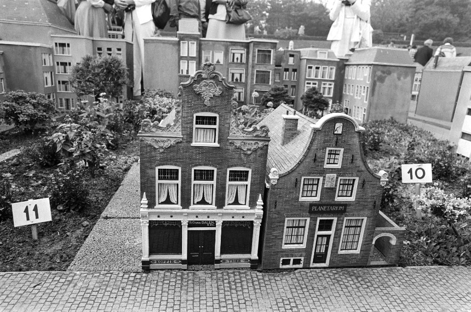 Het 200 jaar bestaande Planetarium van Eise Eisinga in miniatuur in Madurodam, Bestanddeelnr 931-6707
