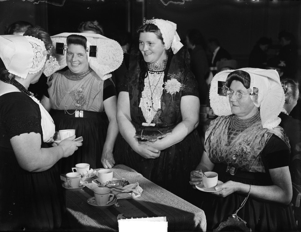 Het 20-jarig bestaan van de Nederlandse Bond van Plattelandsvrouwen wordt gevier, Bestanddeelnr 904-2585