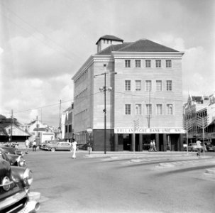 Het gebouw van de Hollandse Bank Unie in Willemstad, Bestanddeelnr 252-2891