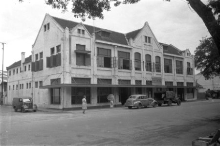 Het gebouw van Dienst Welfare aan Laan Holle in Batavia, Bestanddeelnr 110-1-1