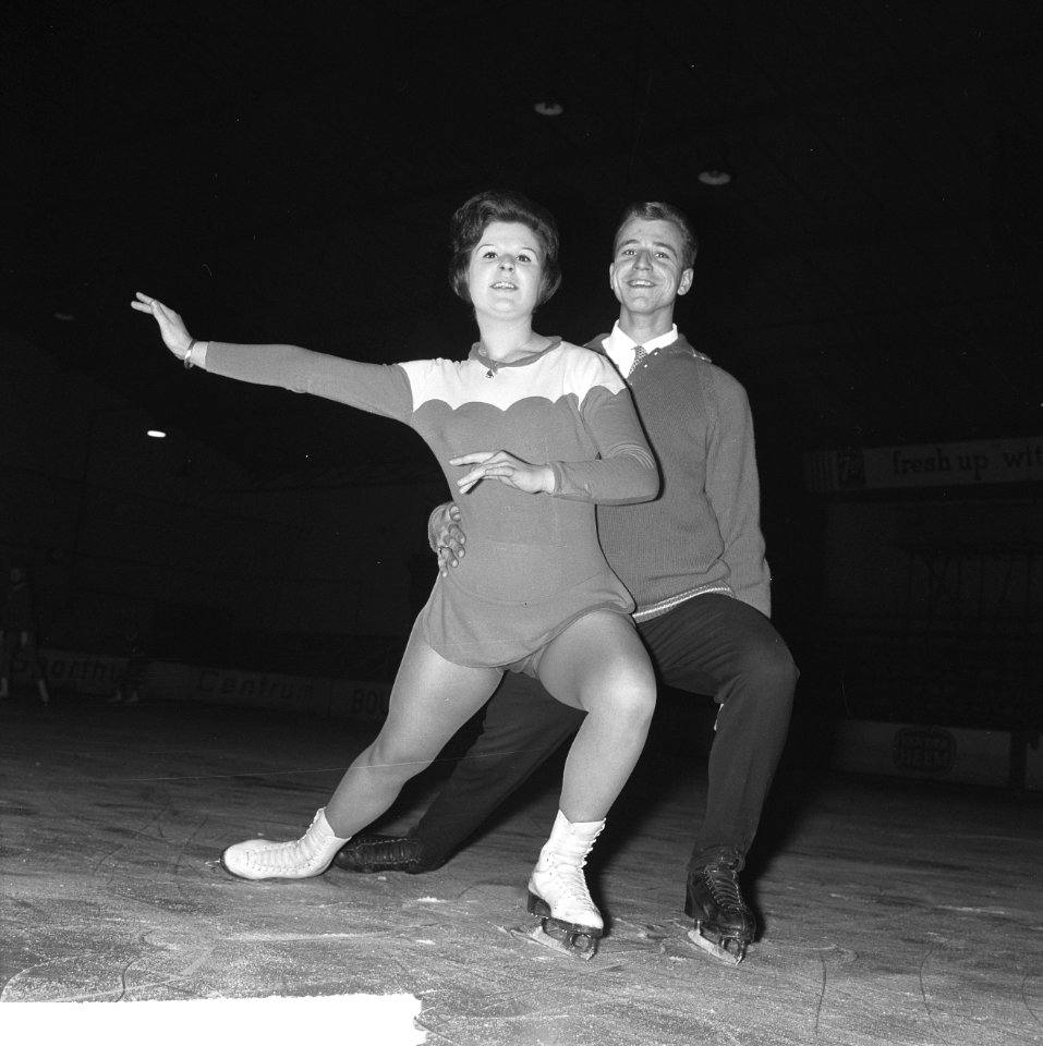 Het Haagse ijsdanspaar Jopie en Nico Wolff trainen op de Hoky in Den Haag voor d, Bestanddeelnr 916-0675