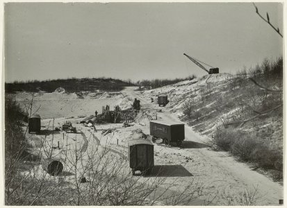 Het in aanbouw zijnde Openluchttheater. NL-HlmNHA 54005504
