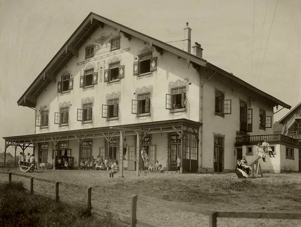 Het jubileumjaar van het Haarlems Kinderhuis 1913, Inventarisnummer NL-HlmNHA 1100 KNA006014641