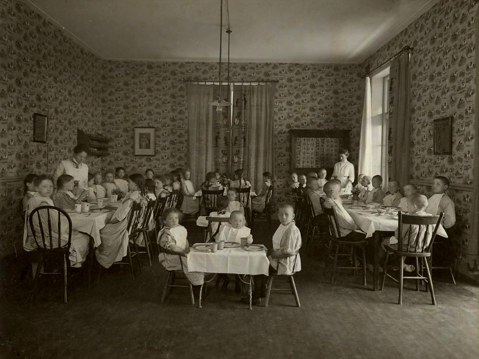 Het jubileumjaar van het Haarlems Kinderhuis 1913, Inventarisnummer NL-HlmNHA 1100 KNA006014627