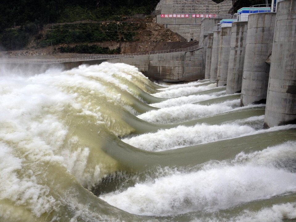 Spillway splash river