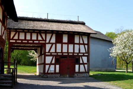 Hessenpark, Torbau aus Erda, Vorderseite