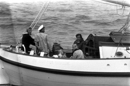 Het koninklijk gezin aan boord van het koninklijke privé-jacht de Groene Draeck, Bestanddeelnr 925-6444