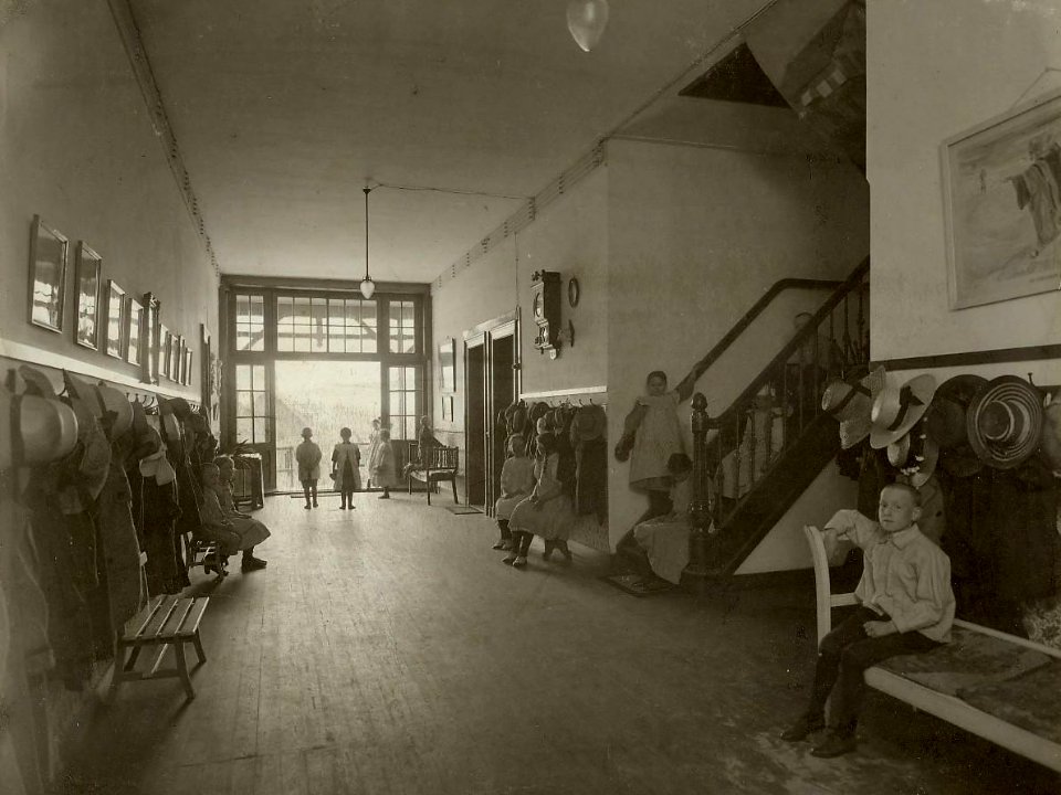 Het jubileumjaar van het Haarlems Kinderhuis 1913, Inventarisnummer NL-HlmNHA 1100 KNA006014623